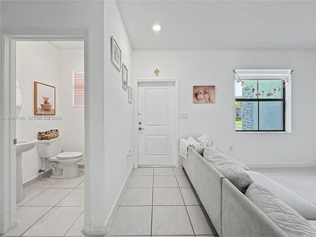 14800 SW 183rd Ter, Miami, FL 33187