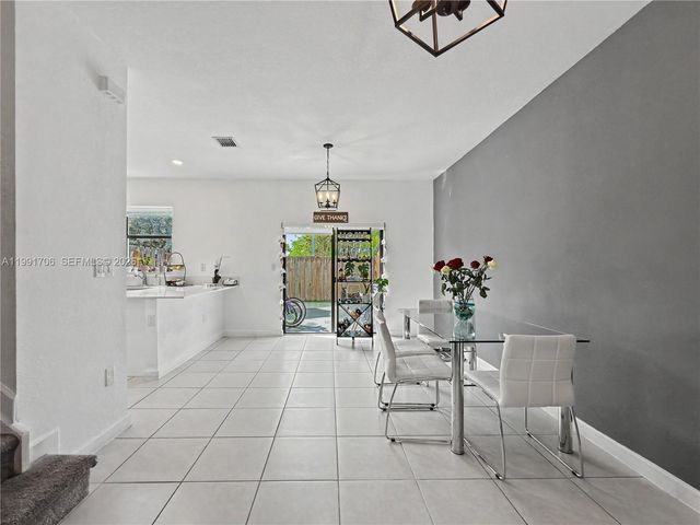 14800 SW 183rd Ter, Miami, FL 33187