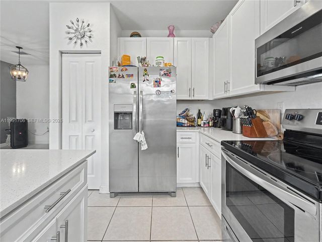 14800 SW 183rd Ter, Miami, FL 33187