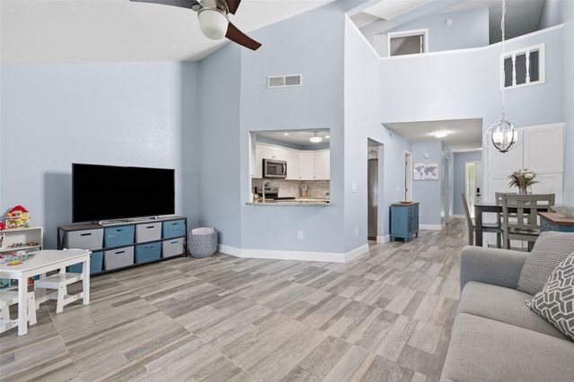 500 NEW YORK AVENUE 7, Dunedin, FL 34698