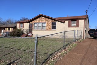718 Vanderhorst Dr, Nashville, TN 37207