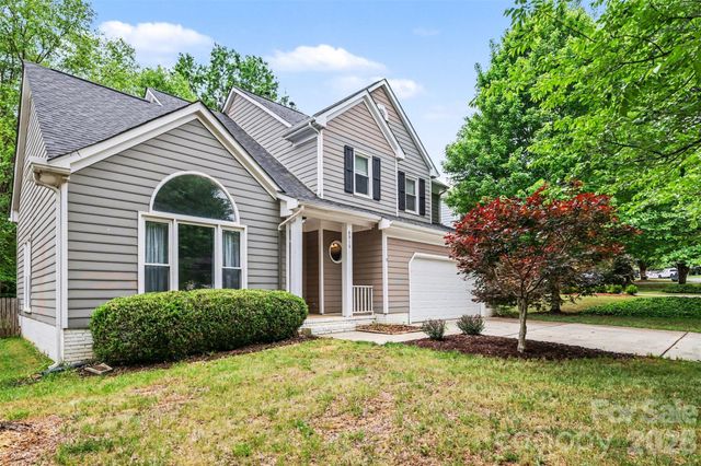 8910 Castlebay Drive, Charlotte, NC 28277