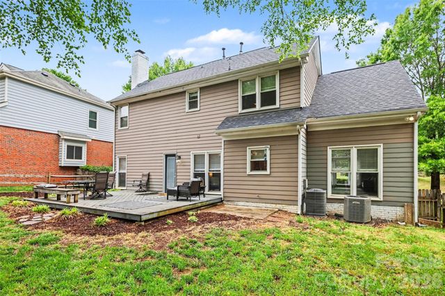 8910 Castlebay Drive, Charlotte, NC 28277