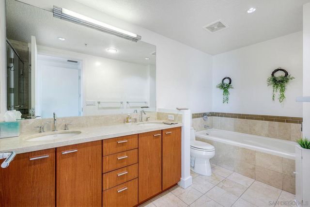 1199 Pacific Hwy 1805, San Diego, CA 92101