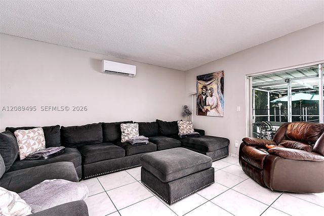 17860 NE 9th Pl, North Miami Beach, FL 33162