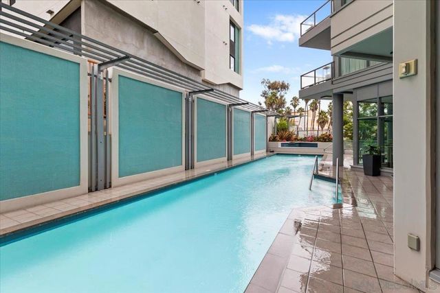 1441 9th Ave 402, San Diego, CA 92101