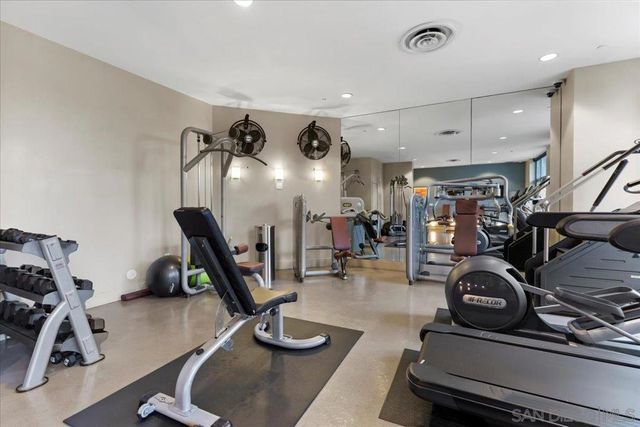 1441 9th Ave 402, San Diego, CA 92101