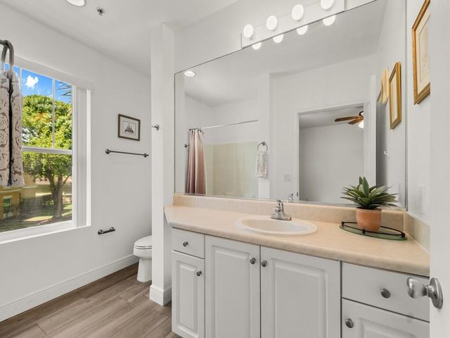 5020 Fairways Circle 202, Vero Beach, FL 32967