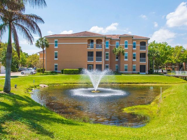 5020 Fairways Circle 202, Vero Beach, FL 32967