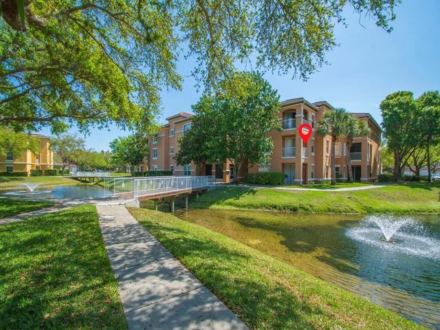 5020 Fairways Circle 202, Vero Beach, FL 32967