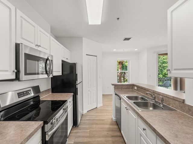 5020 Fairways Circle 202, Vero Beach, FL 32967