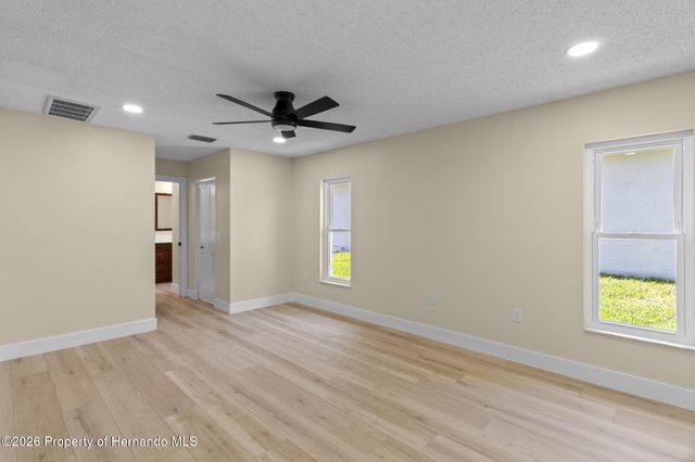 8143 Laurel Green Drive, Spring Hill, FL 34606