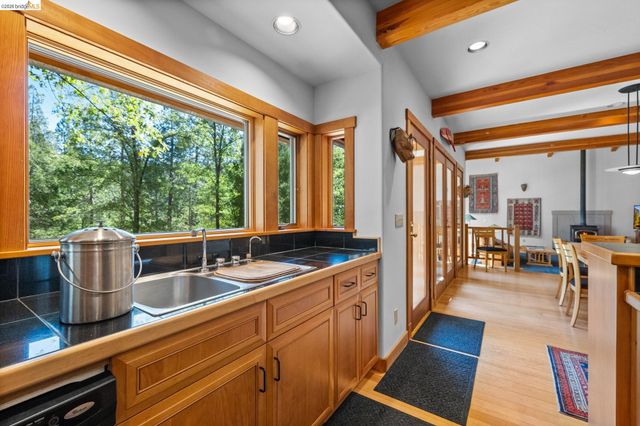 22715 Hells Hollow Rd, Groveland, CA 95321