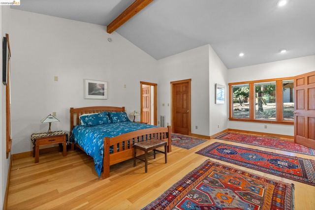 22715 Hells Hollow Rd, Groveland, CA 95321