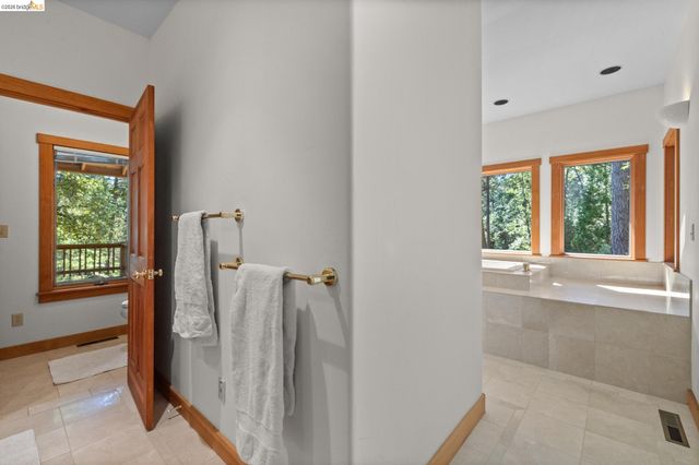 22715 Hells Hollow Rd, Groveland, CA 95321