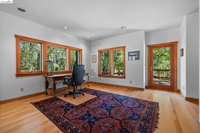 22715 Hells Hollow Rd, Groveland, CA 95321