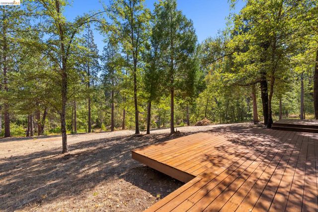 22715 Hells Hollow Rd, Groveland, CA 95321