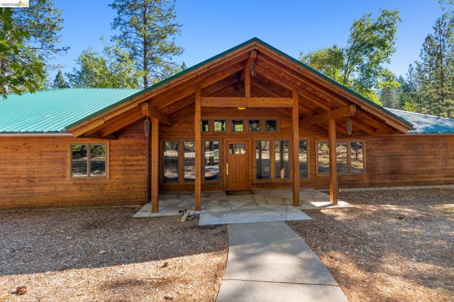 22715 Hells Hollow Rd, Groveland, CA 95321