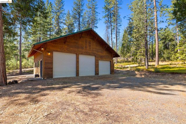 22715 Hells Hollow Rd, Groveland, CA 95321
