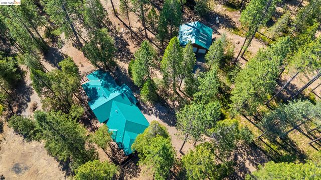 22715 Hells Hollow Rd, Groveland, CA 95321