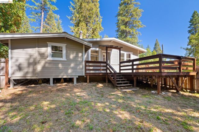 22715 Hells Hollow Rd, Groveland, CA 95321
