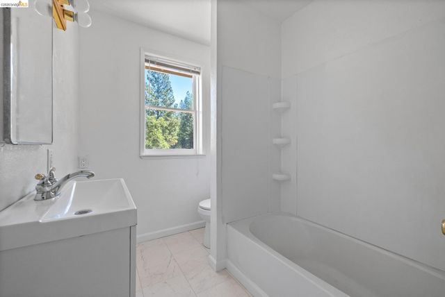 22715 Hells Hollow Rd, Groveland, CA 95321