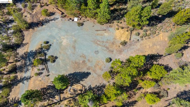 22715 Hells Hollow Rd, Groveland, CA 95321