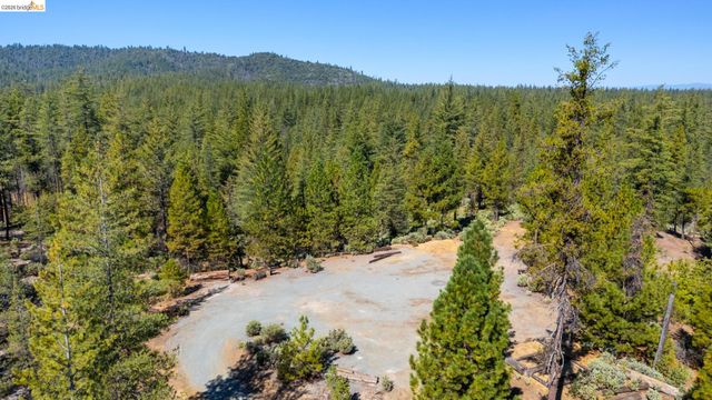22715 Hells Hollow Rd, Groveland, CA 95321