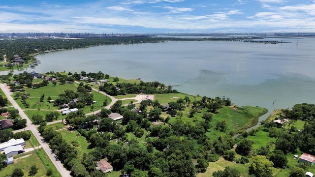 315 Oakland Street, Baytown, TX 77520