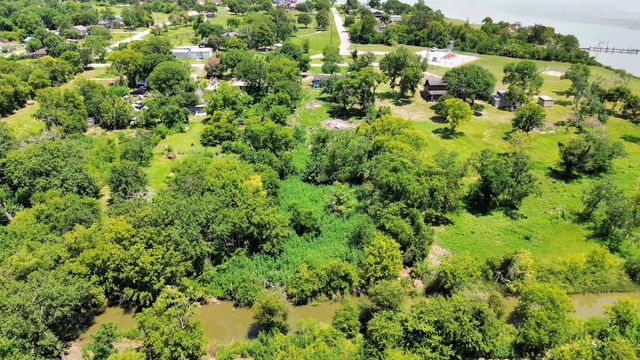 315 Oakland Street, Baytown, TX 77520