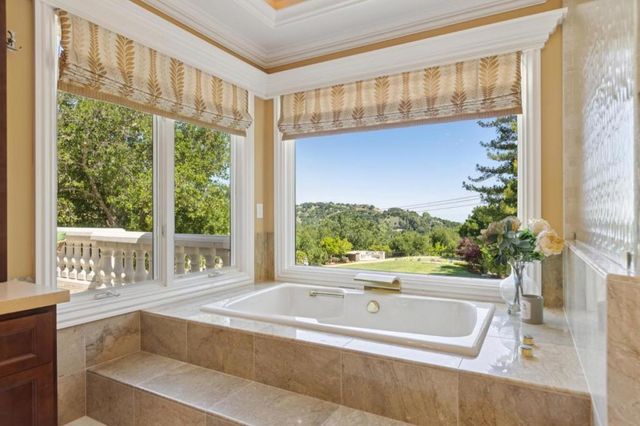 14000 Pike Road, Saratoga, CA 95070