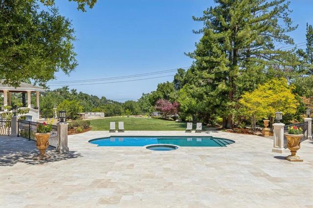 14000 Pike Road, Saratoga, CA 95070