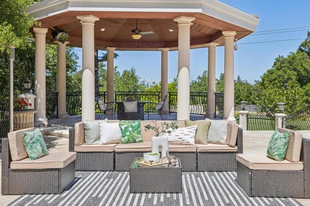 14000 Pike Road, Saratoga, CA 95070
