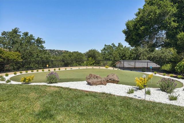 14000 Pike Road, Saratoga, CA 95070