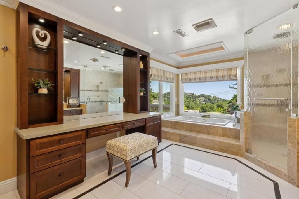 Image 26 of property listing at 14000 Pike Road, Saratoga, CA 95070