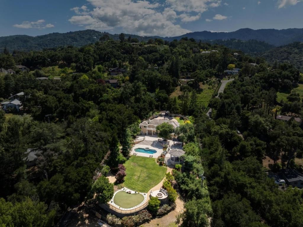 Image 3 of property listing at 14000 Pike Road, Saratoga, CA 95070