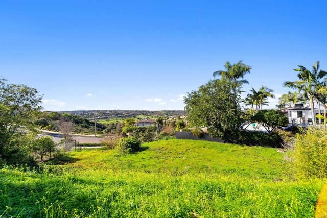 2518 Unicornio Street, Carlsbad, CA 92009