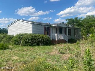 4445 Bearskin Road, Clinton, NC 28328