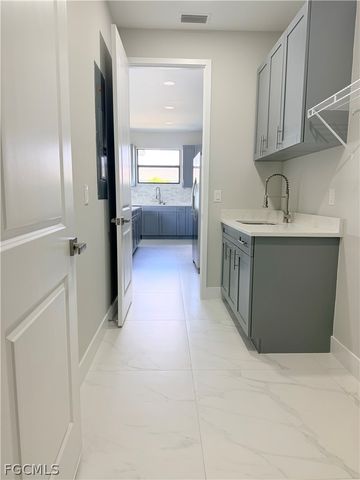 703 NW 1st TER, Cape Coral, FL 33993