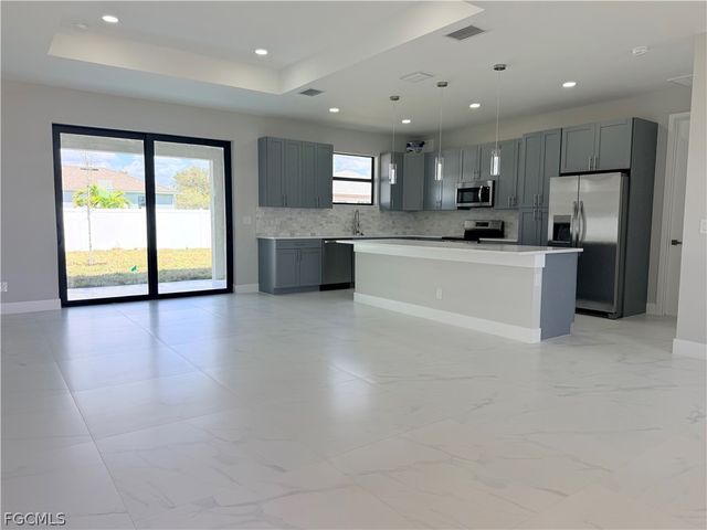 703 NW 1st TER, Cape Coral, FL 33993