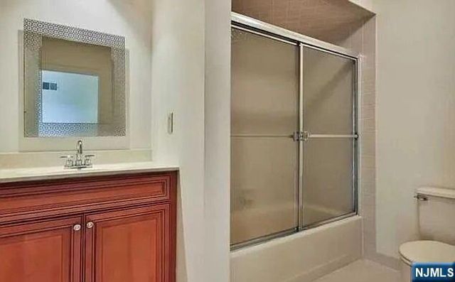 815 Topsail Lane, Secaucus, NJ 07094