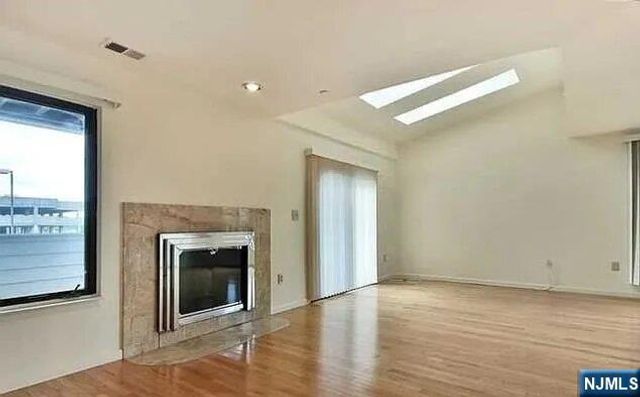 815 Topsail Lane, Secaucus, NJ 07094