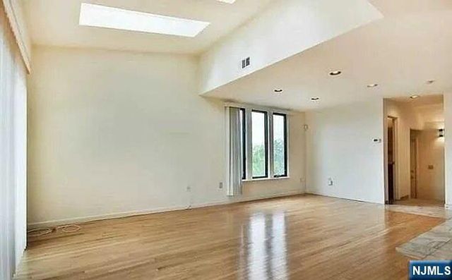 815 Topsail Lane, Secaucus, NJ 07094