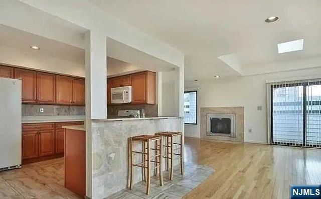 815 Topsail Lane, Secaucus, NJ 07094