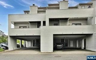815 Topsail Lane, Secaucus, NJ 07094