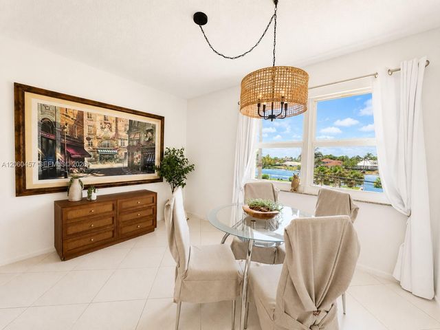 1069 Hillsboro Mile 206, Hillsboro Beach, FL 33062