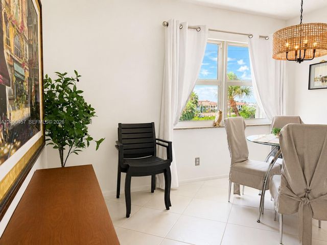 1069 Hillsboro Mile 206, Hillsboro Beach, FL 33062