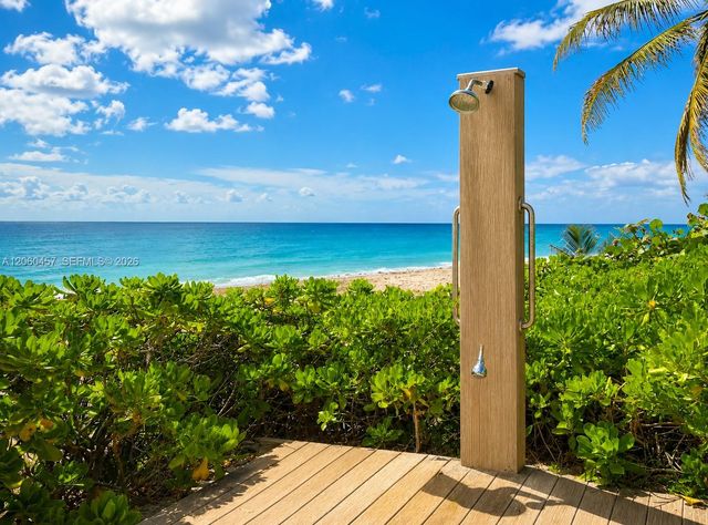 1069 Hillsboro Mile 206, Hillsboro Beach, FL 33062