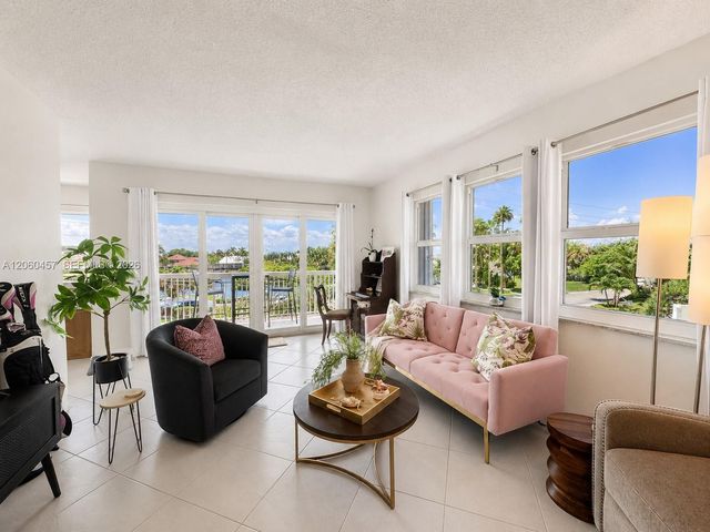 1069 Hillsboro Mile 206, Hillsboro Beach, FL 33062