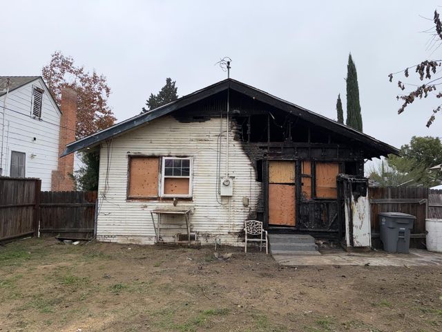 1103 N Adoline Avenue, Fresno, CA 93728